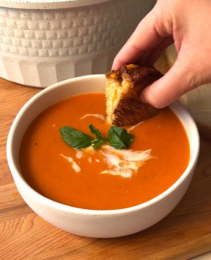 Hidden White Bean Tomato Soup