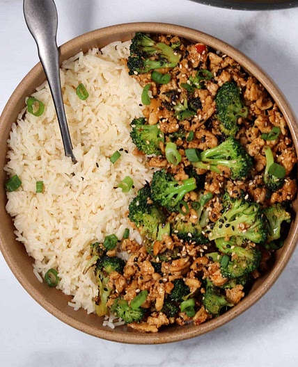 Honey Sriracha Ground Chicken and Broccoli