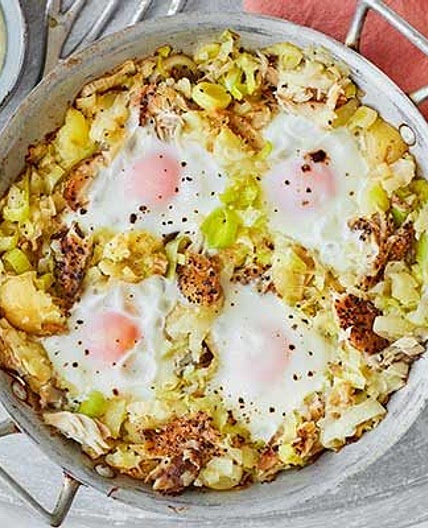 Smoked mackerel & leek hash with horseradish