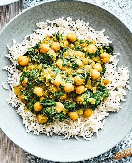 Chickpea, spinach & almond butter bowl