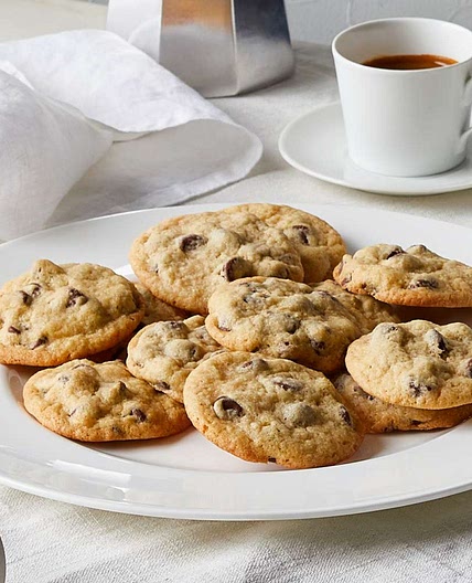 Soft and Chewy Chocolate Chip Cookies
