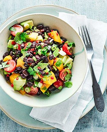 Guacamole & mango salad with black beans