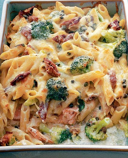 Salmon & broccoli pasta