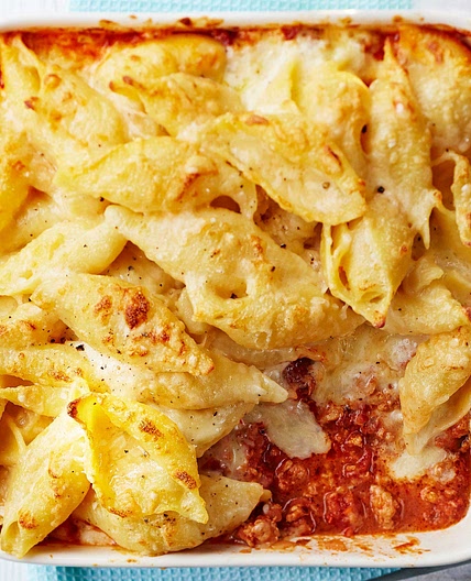 Turkey bolognese pasta bake