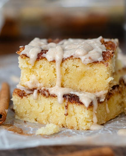 Gooey Frosted Snickerdoodle Bars Recipe