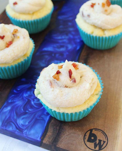 Pancake Cupcakes with Maple Bacon Buttercream Frosting