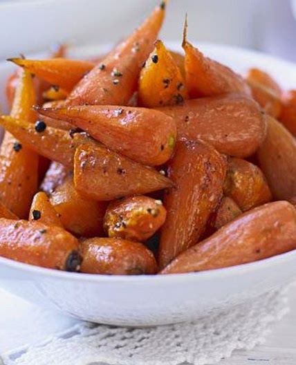 Honey-glazed roast carrots