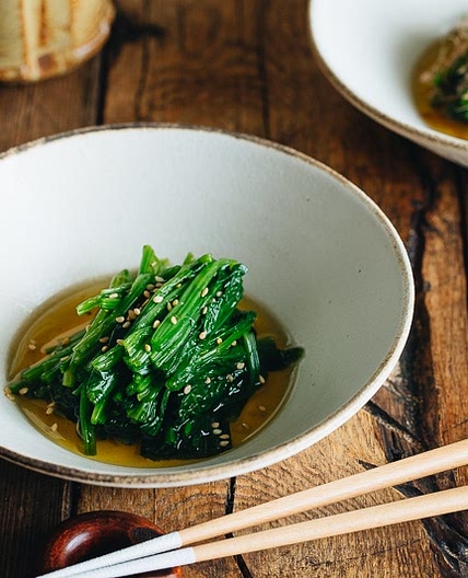 Spinach Ohitashi (Japanese Spinach Salad with Savory Broth)