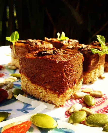Raw chocolate and peppermint tarts