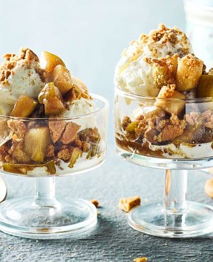 Apple crumble sundae
