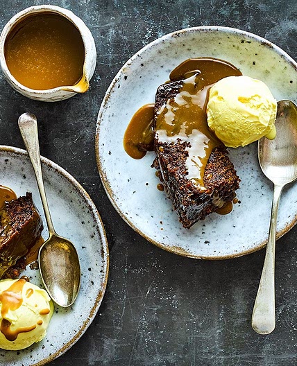 Slow cooker sticky toffee pudding