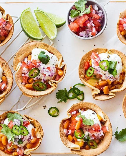 Pie maker taco cups