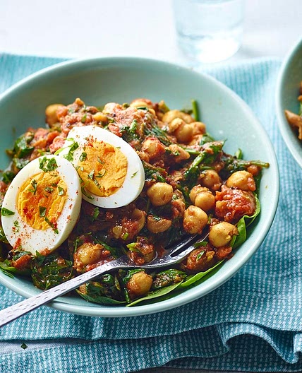 Chickpea, spinach and egg curry