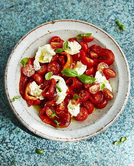 Caprese salad with grilled peppers