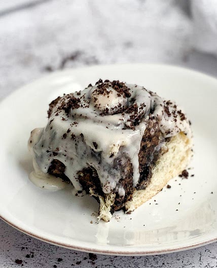 Oreo Cinnamon Rolls