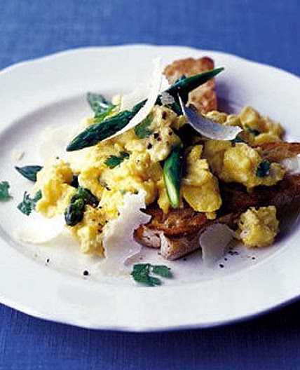 Soft herb scrambled egg with asparagus