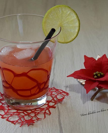 Cocktail al lime e ananas