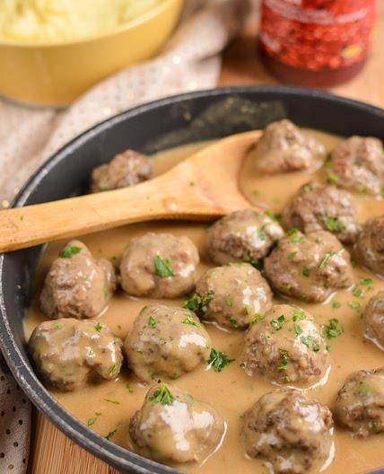 Swedish Meatballs and Gravy