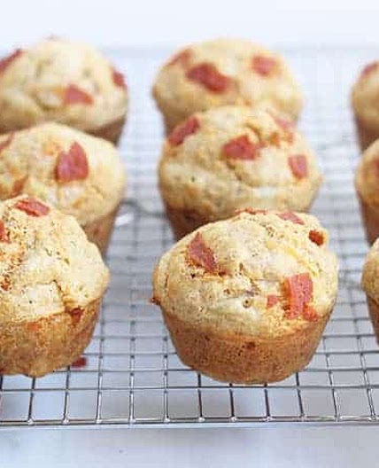 Pizza Muffins (with Veggies!)