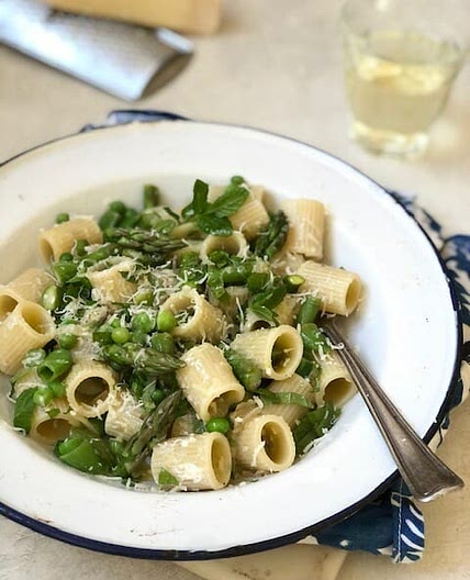 Pasta with Asparagus, Peas, Lemon, and Creme Fraiche