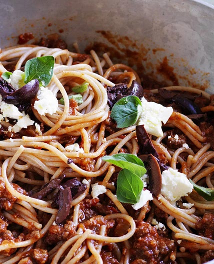 Greek-style kangaroo bolognese