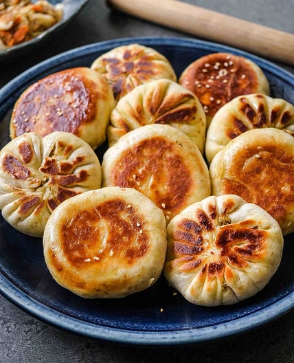Vegan Pan-Fried Buns (Sheng Jian Bao, 生煎包)
