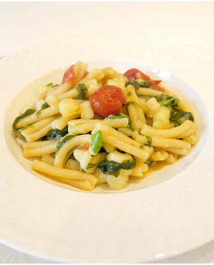 Pasta con patate e rucola