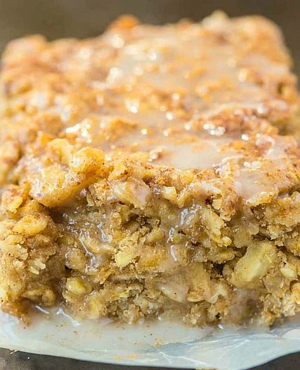 Healthy Sticky Cinnamon Roll Baked Oatmeal