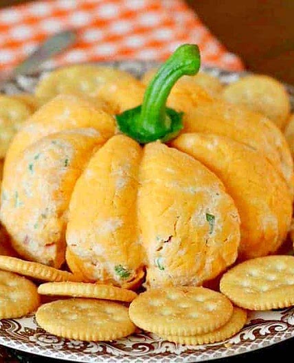 Pumpkin-Shaped Cheeseball (+Video)