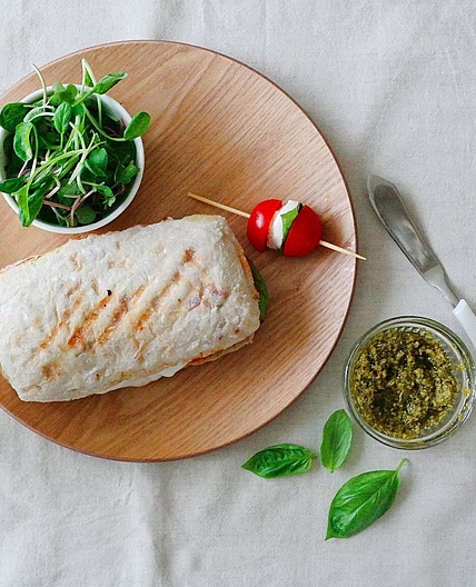 토마토모차렐라파니니