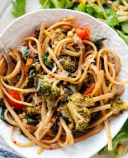 Spinach Pasta with Roasted Broccoli & Bell Pepper
