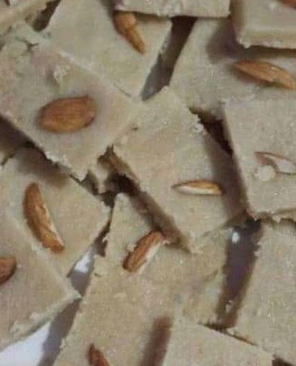 मावा बादाम बर्फी (mawa badam barfi recipe in Hindi)