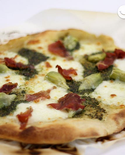 Pizza al pesto