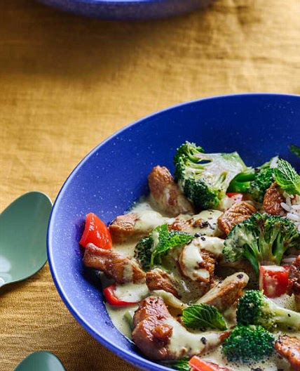 Hähnchencurry mit Brokkoli und Reis