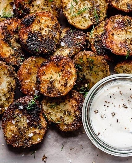 Crispy Garlic Ranch Roasted Potatoes