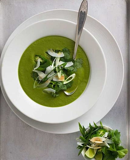 Thai green broccoli and spinach soup