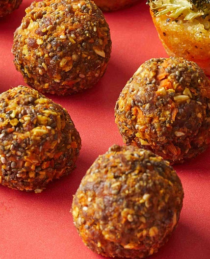 Carrot Cake Energy Bites