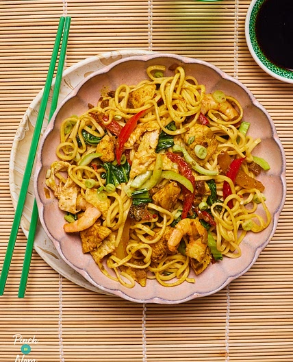 Singapore-Style Noodles | Slimming & Weight Watchers Friendly