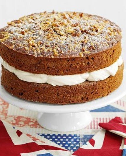 Coffee & walnut cake