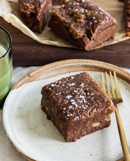 vegan salted caramel chocolate banana cake