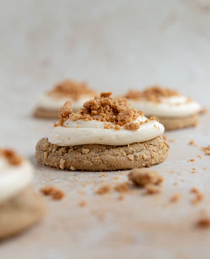 copycat Crumbl New York cheesecake cookies