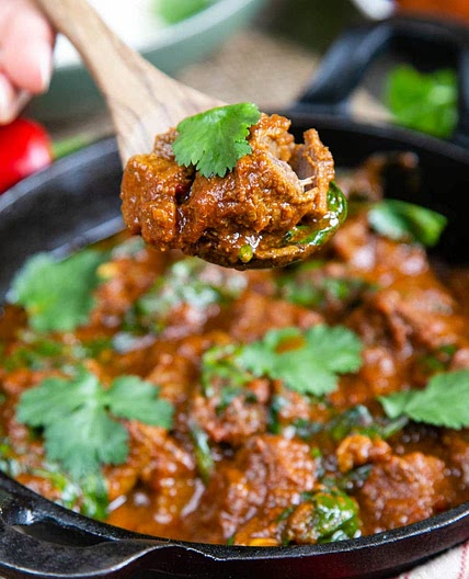 Easy Slow Cooked Beef Curry