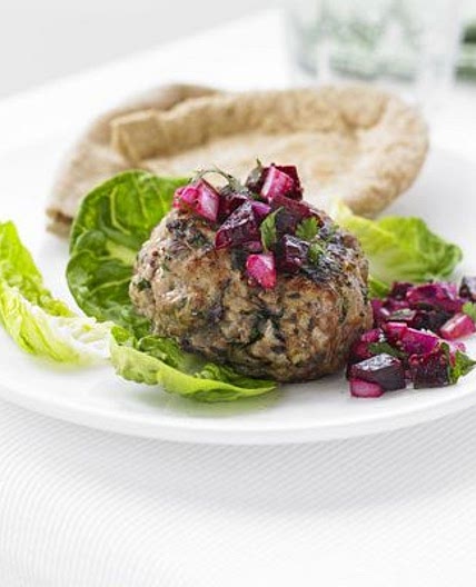 Turkey burgers with beetroot relish