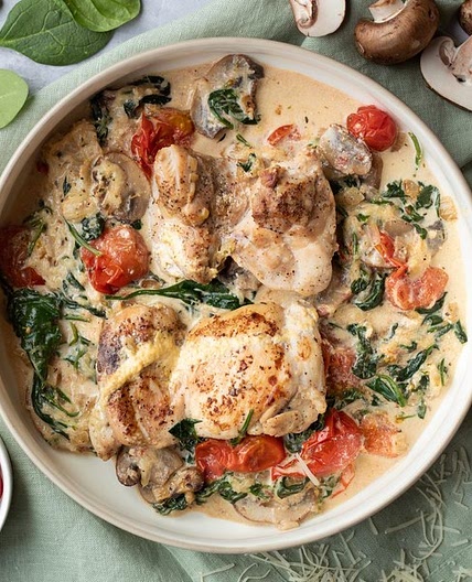 Creamy Tuscan Chicken with Mushrooms, Spinach, & Cherry Tomatoes
