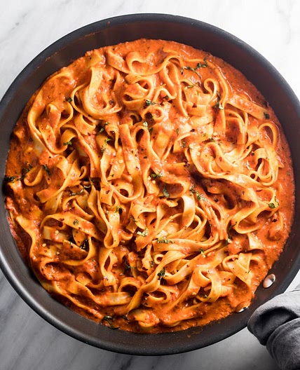 Lower FODMAP Roasted Red Pepper Pasta