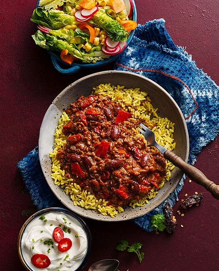 Chilli con carne and rice