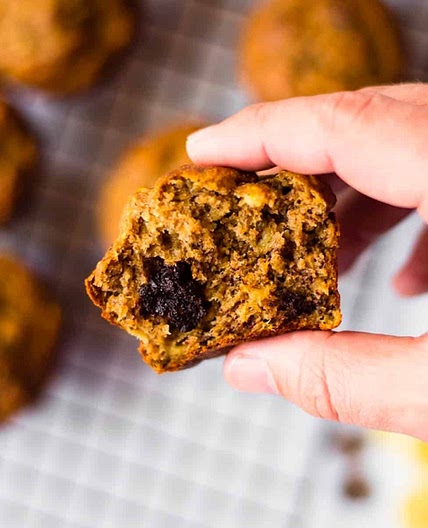 Healthy Banana Chocolate Chip Muffins