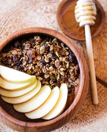 Cinnamon Raisin Granola