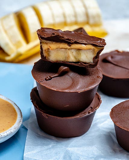 Everyone’s Gonna LOVE these Chocolate Peanut Butter Banana Cups!