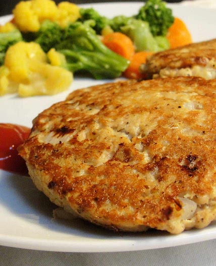 Grandma's Famous Salmon Cakes